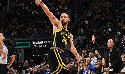 app下载-【现场】沉静内敛热烈如火 一体两面的库里金州归来