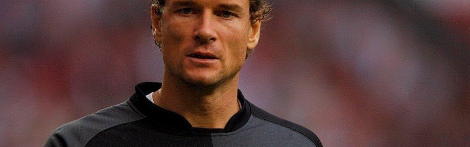 app下载-阿森纳不败赛季这套首发 英超历史能排第几？