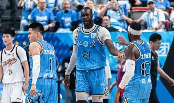 开云体育-残阵击败稠州！首钢3名伤员，到场为队友加油，唯独不见一人身影