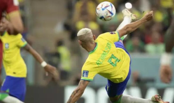 app下载-罗纳尔多之后最好桑巴9号 “鸽子”理查利松展翅飞