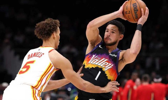 网页版登录入口-布克31分！太阳双核伤退遭老鹰双杀终结3连胜 杰伦23+18+9