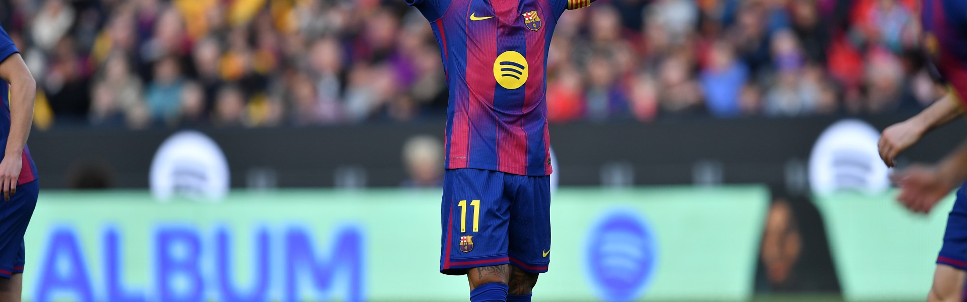 kaiyun 官网-拉菲尼亚对阵塞维利亚上演帽子戏法，上一位做到的巴萨球员是梅西