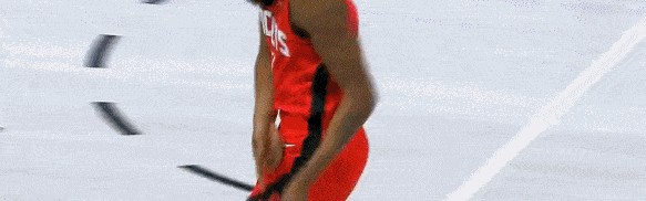 背靠背40分钟，差点把阿杜打吐了