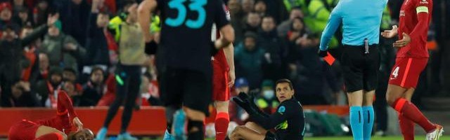 kaiyun 官网-名宿：裁判无视物理定律 罚下桑切斯毁了比赛