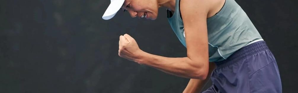 app下载-张帅上演惊天逆转进女双16强，王欣瑜战药娃时间确定被赔率唱衰