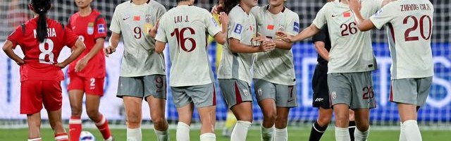 app下载-中国女足亚洲杯首胜，暴露四大问题！最新排名出炉，小组第一难了|马德兴|球队|比赛|对手|体能_新浪体育_新浪新闻
