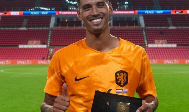 米兰中场新援拒绝巴萨 赖因德斯：我不是防守中场